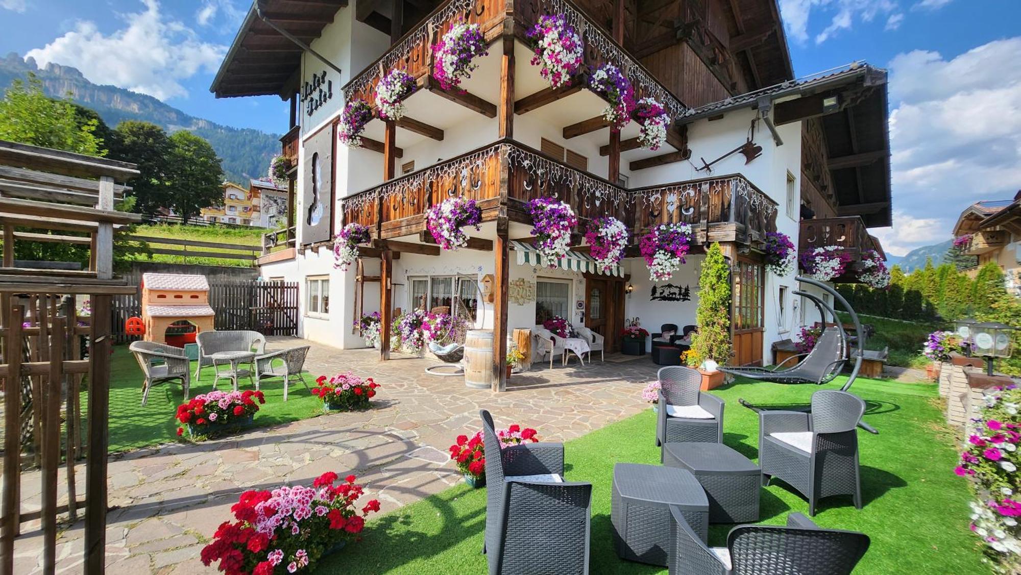 Inter Hotel B&B Vigo di Fassa Eksteriør bilde